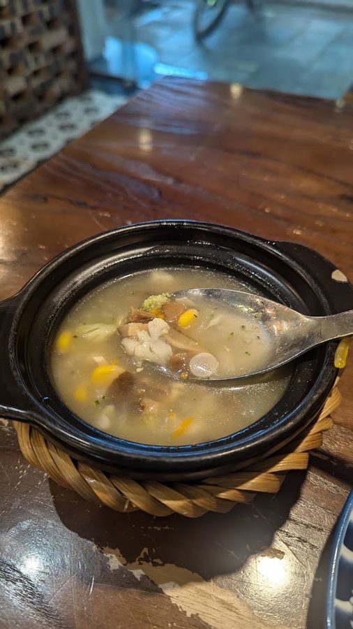MẸT Vietnamese restaurant & Vegetarian M