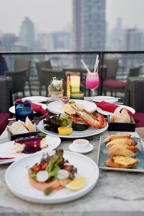 ZOOM Sky Bar & Restaurant