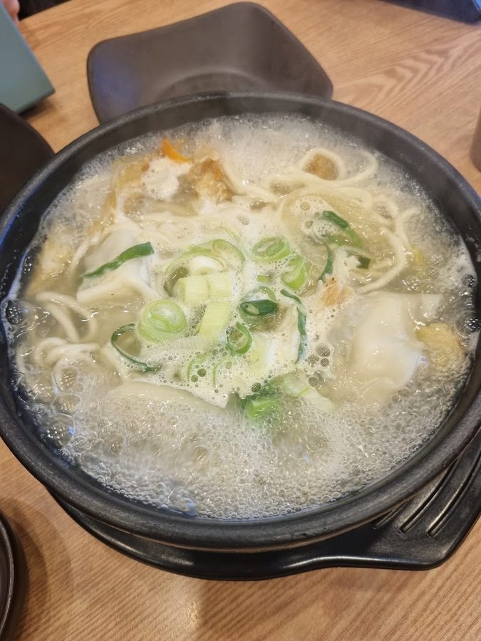 黃太砂鍋刀削麵