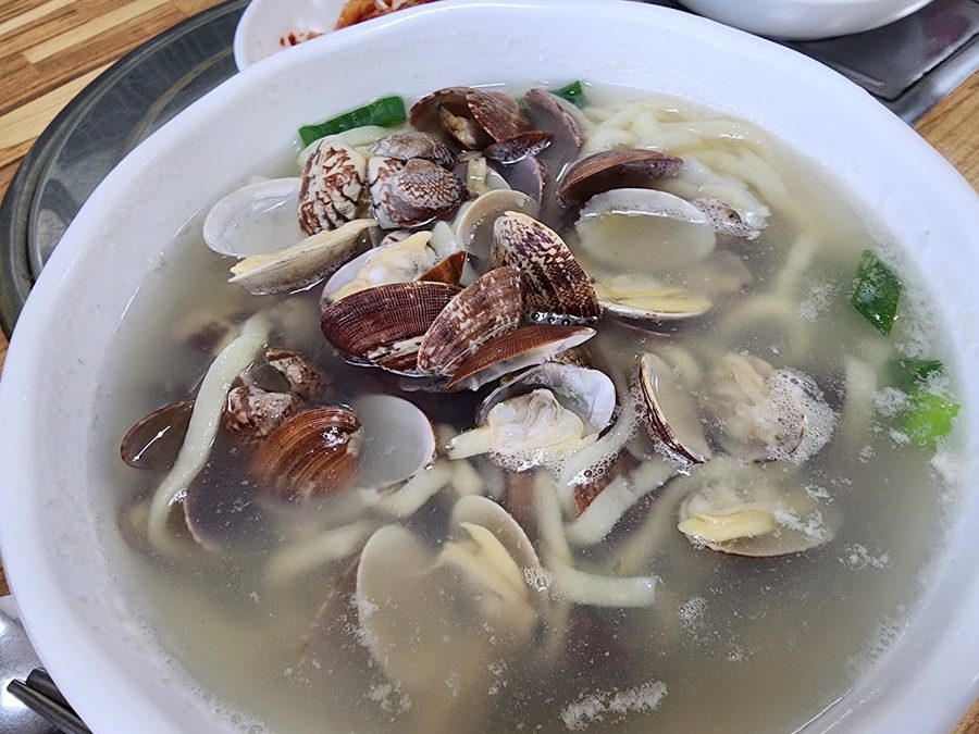 옛날 바지락칼국수