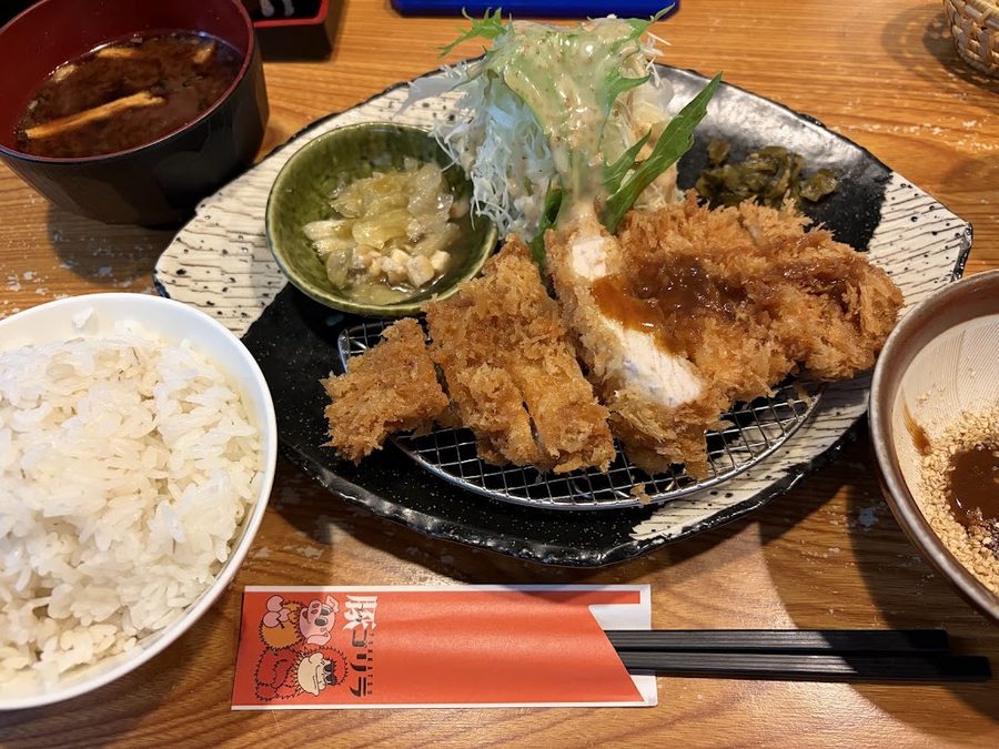 Buta-Gorilla Main Shop