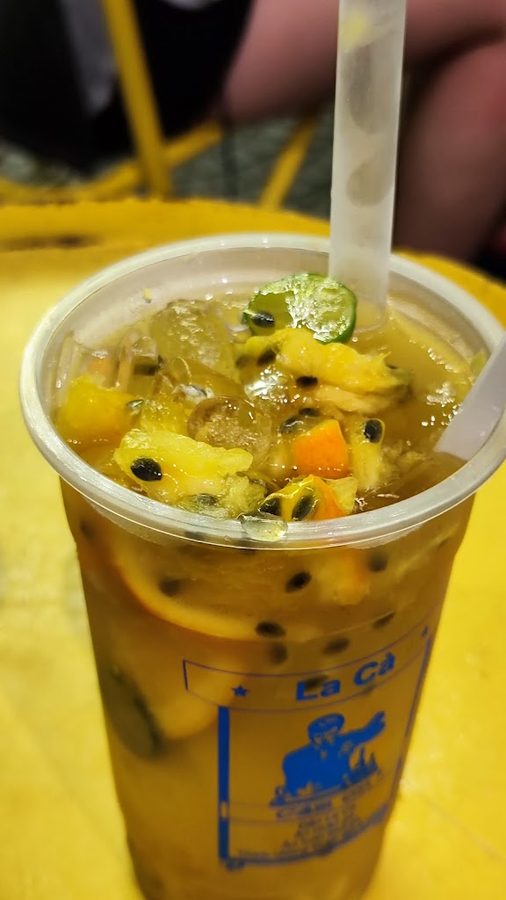 Tiệm trà La cà