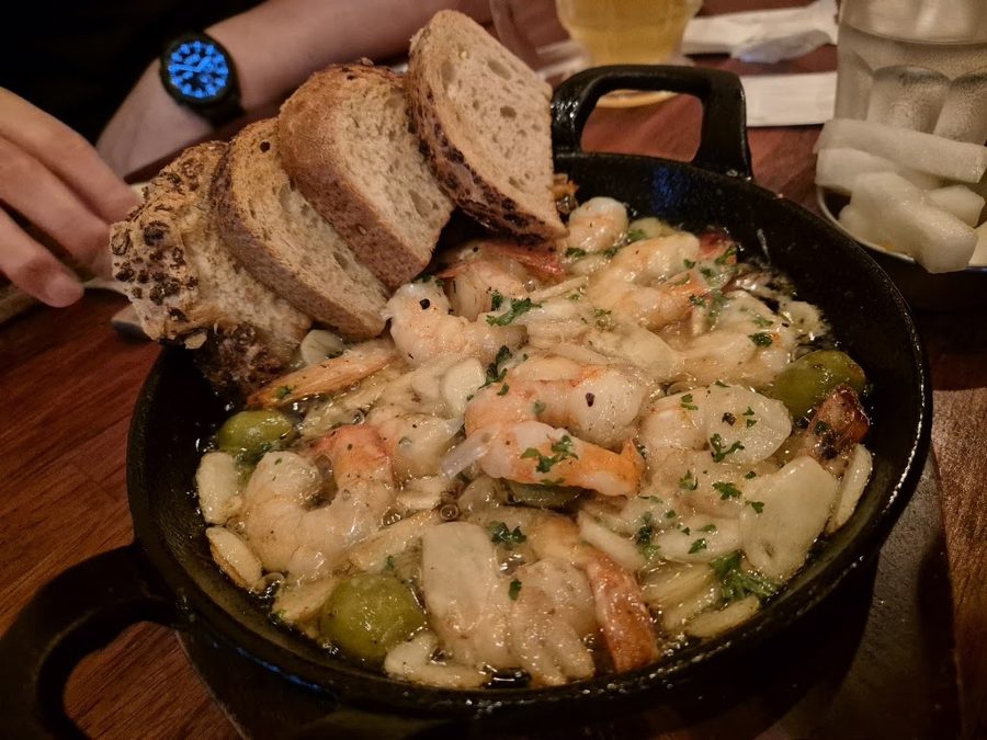 100-17 Italian Pub