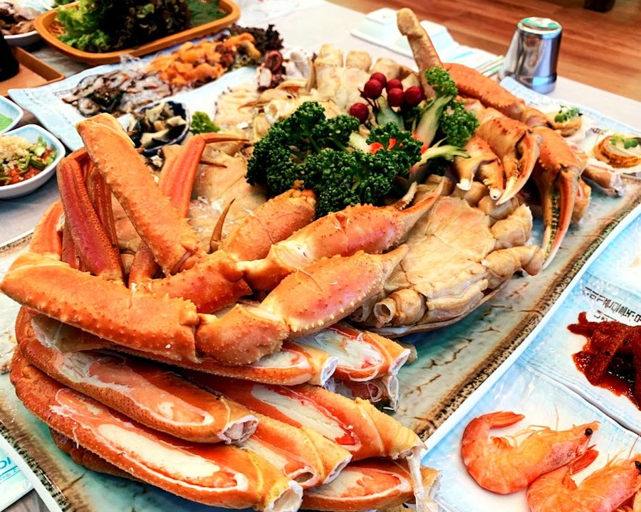 秋岩生魚片店大蟹