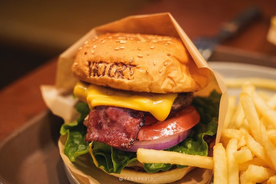ビクターズバーガー 本店