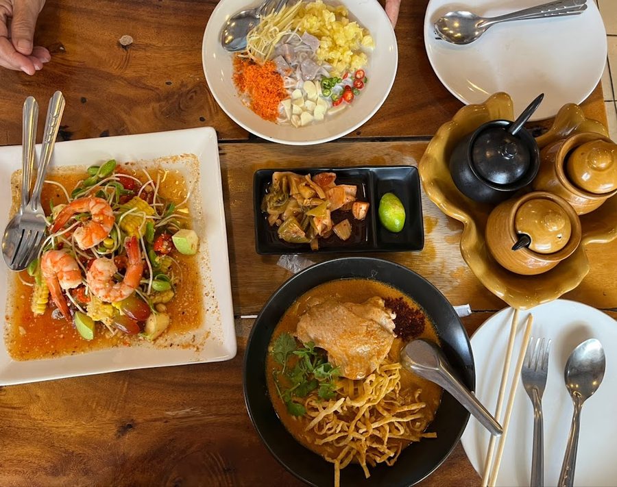 Khanom Chin Ban Phu Kan Bang Lamphu 咖哩米線