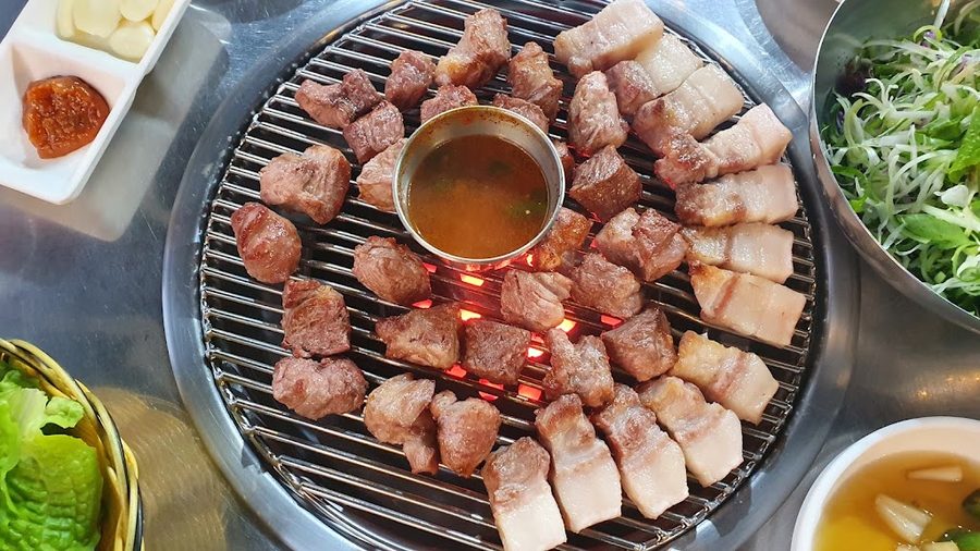 꽃돼지 연탄 구이
