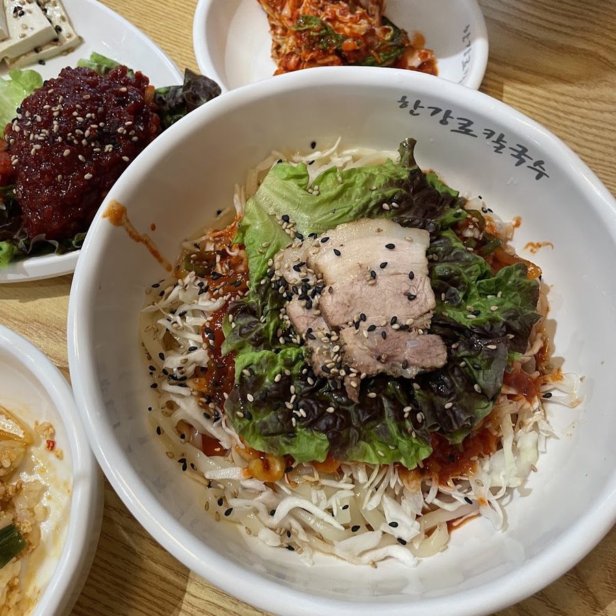 Hangangno Kalguksu