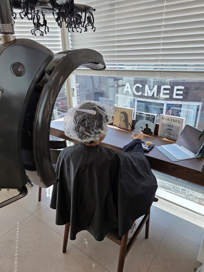 ビオルンヘアアックジョンロデオ店