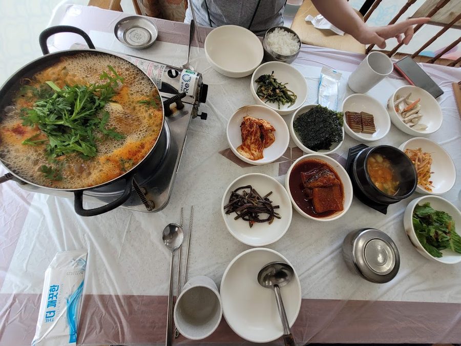 蟾津江白飯專門