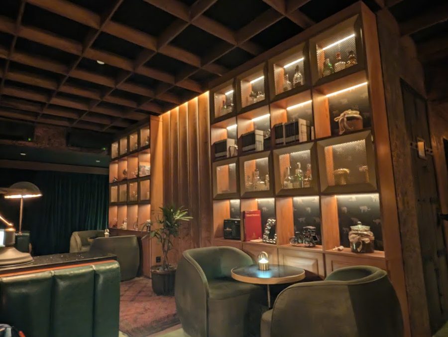 Whisper Cove Bar Ubud