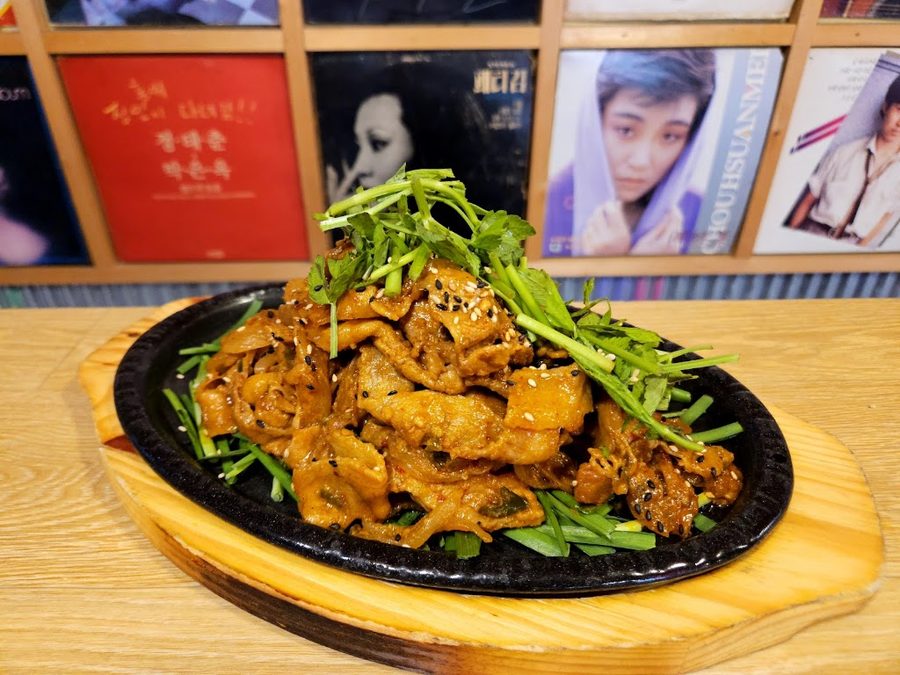 Yeokjeon Pojangmacha Hongdae Yeonnam Branch