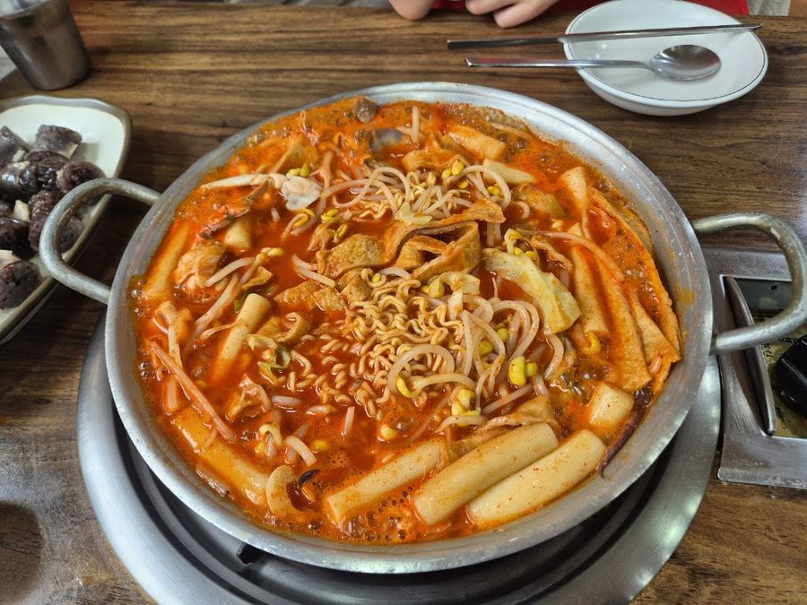 真味即食海鮮蔬菜辣炒年糕