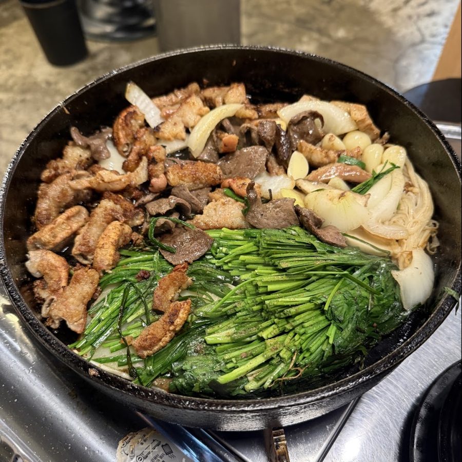 60nyeon Jeontong Sinchon Hwangso Gopchang Nonhyeon Branch