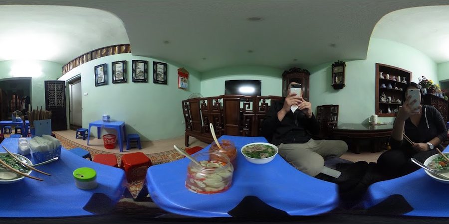 Phở bưng Hàng Trống