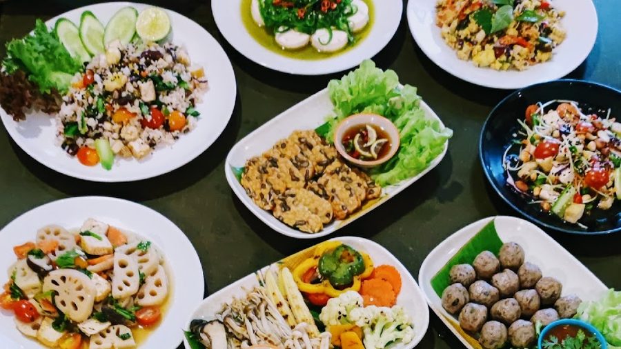 กินผัก คาเฟ่ Kinphak cafe (CM Vegan Food) อาหารเจ Vegan and Vegetarian Food