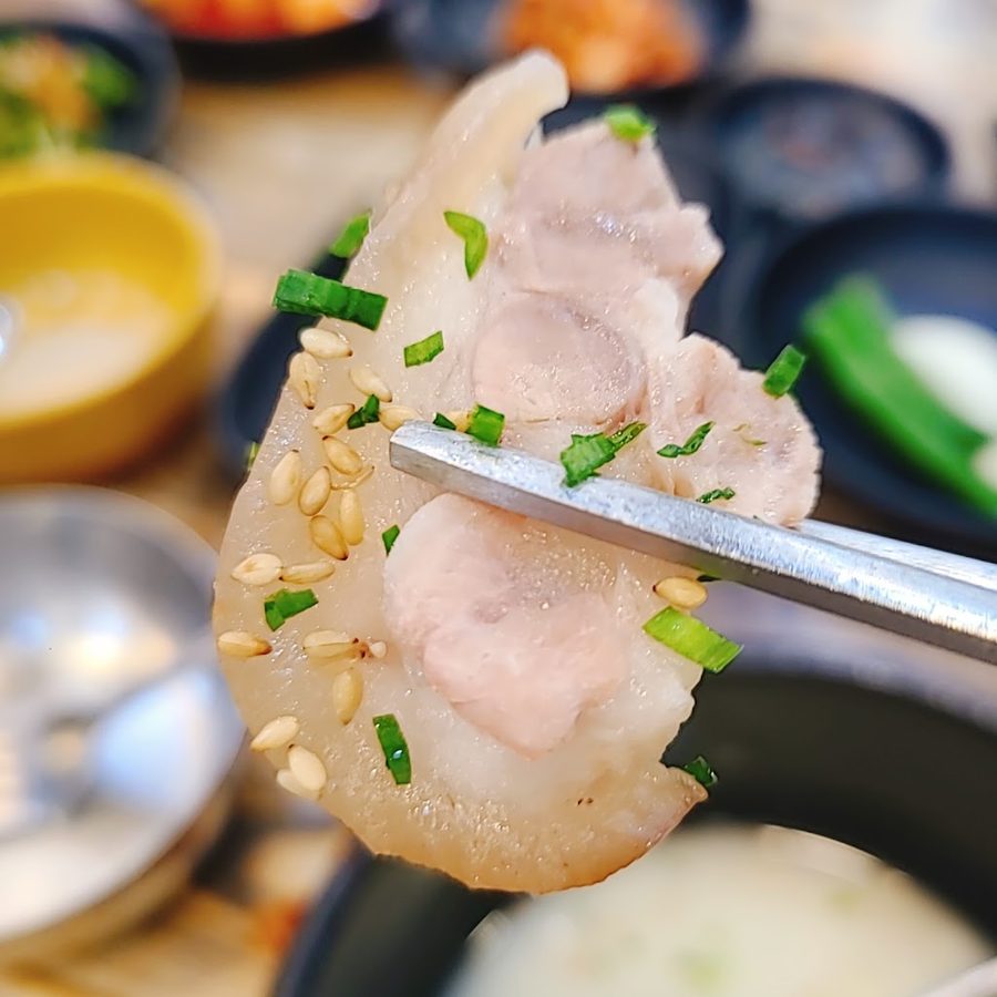 구산동돼지국밥전문점