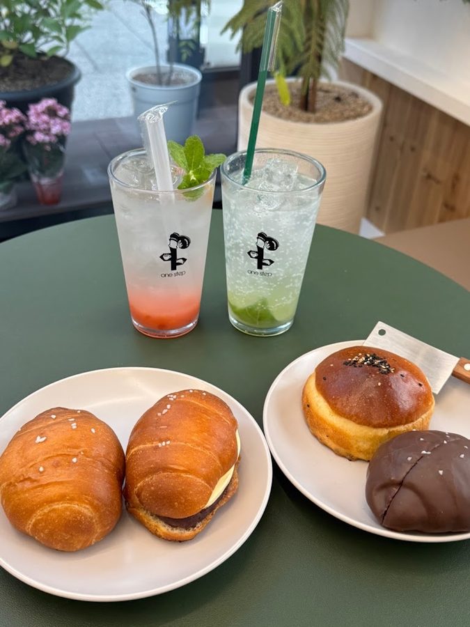 ワンステップベーカリーカフェ 徳川本店
