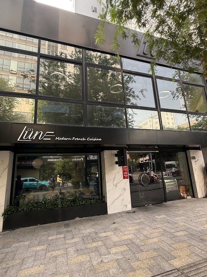 Lune Restaurant and Bar
