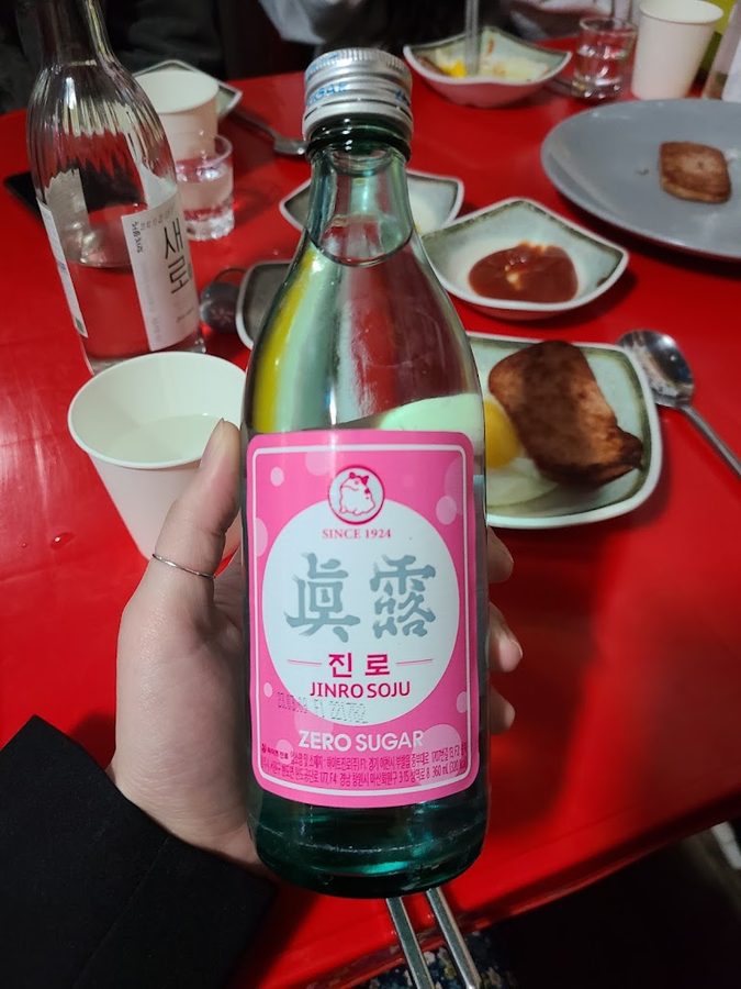 Yeogiga Geogi Dakbokkeumtang