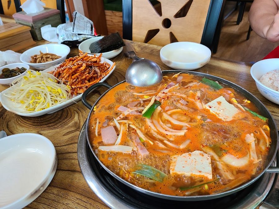 홍고집부대찌개 본점