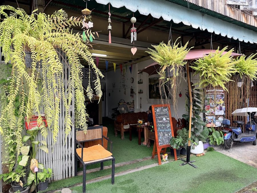 Sweet Home coffee -A little Corner