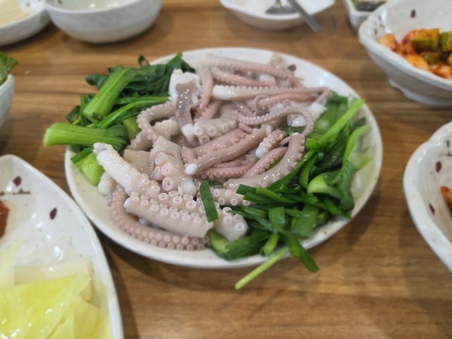 木浦三足章魚生章魚