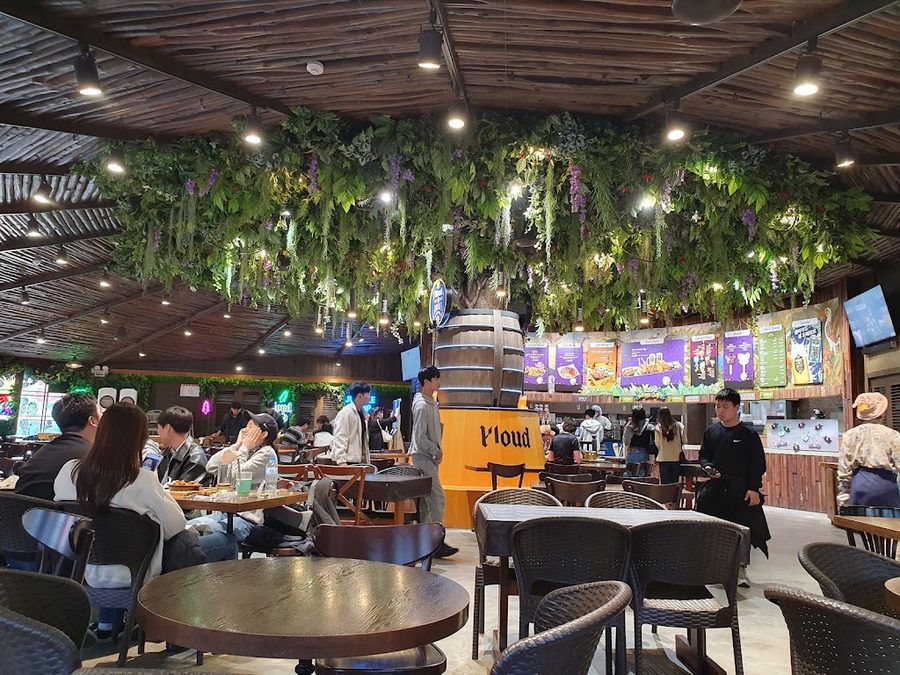 Cafe Jungle Camp