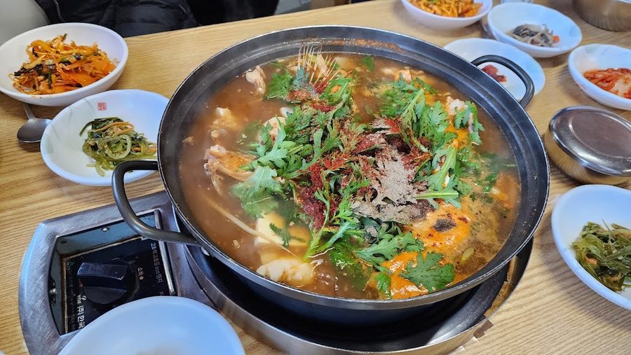 南港津漁村食堂