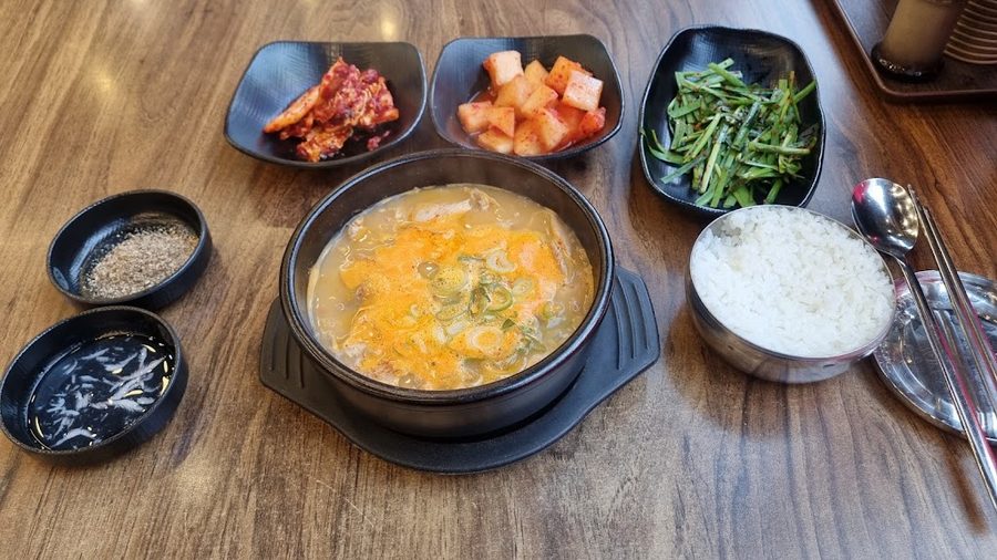79네 수육국밥&철판 고덕점