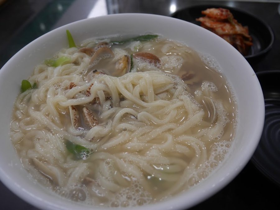 Jongno Bajirak Kalguksu