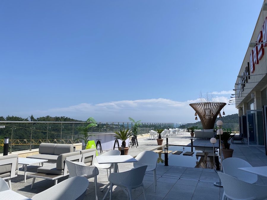 1987 Rooftop Lounge Osiria Branch