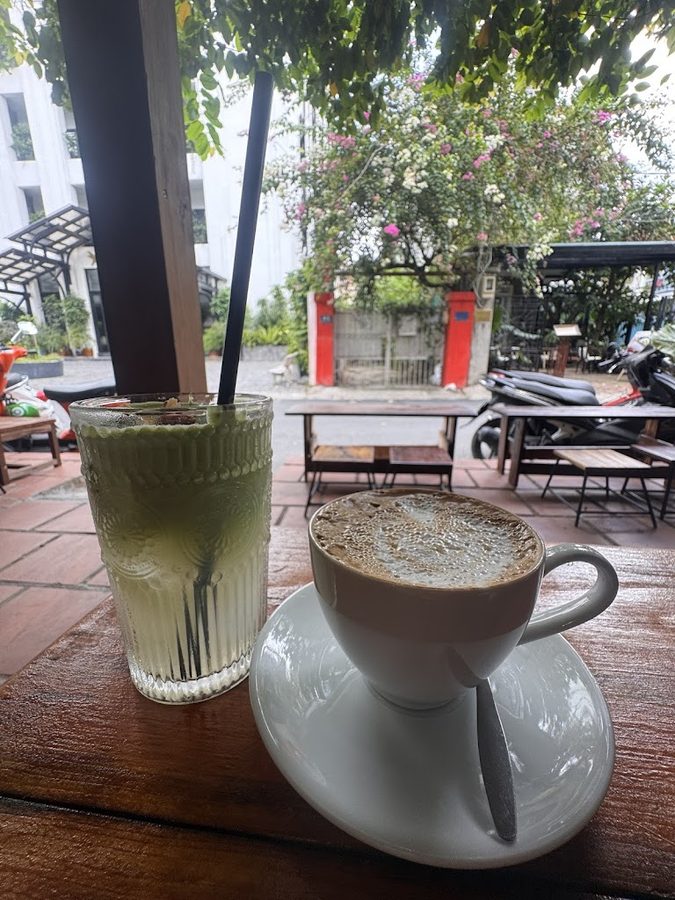 Bi • Coffee & Bar