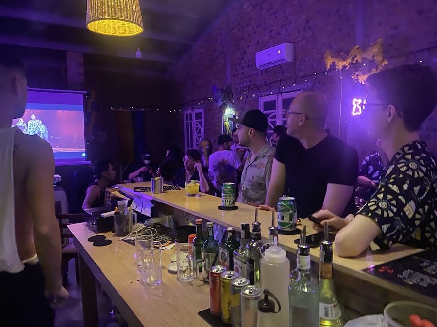 Q Bar