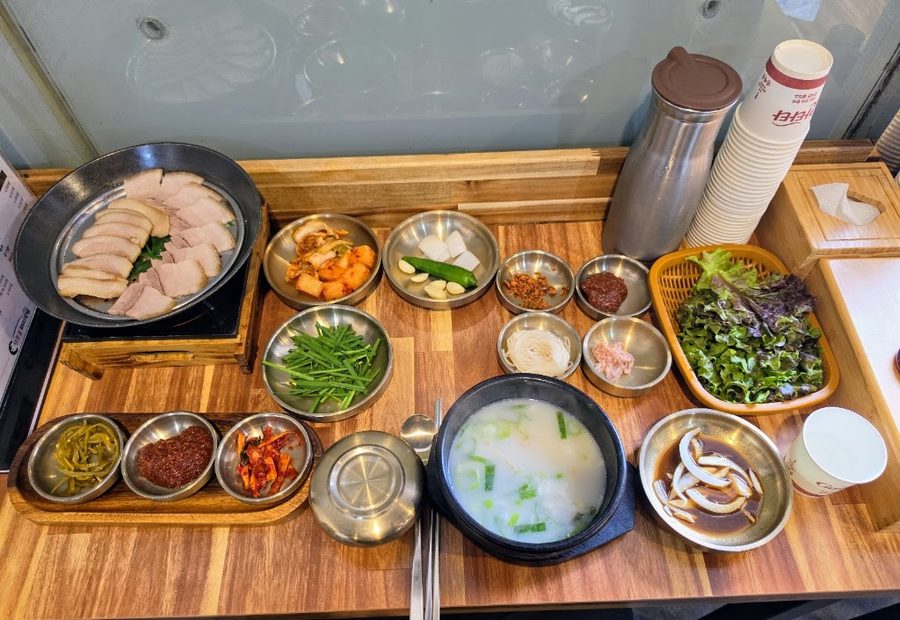 Chammotgol Dwaeji Gukbap