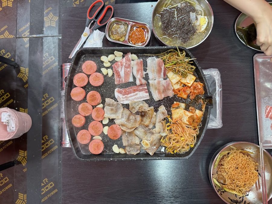 Dwaejine Samgyeopsal