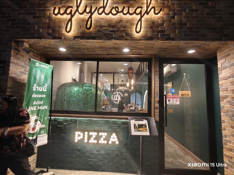 Uglydough Sukhumvit 11 (อั๊กลี่แป้ง สุขุมวิท 11)