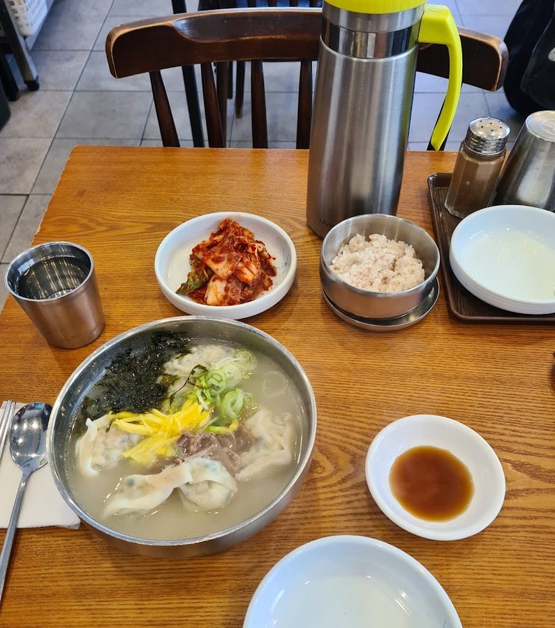 Myeongdong Kalguksu