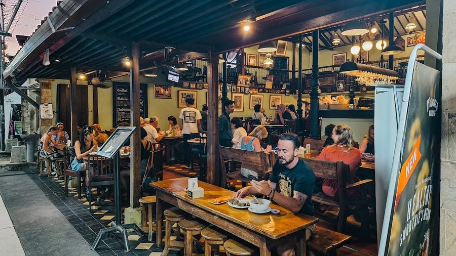 Made's Warung