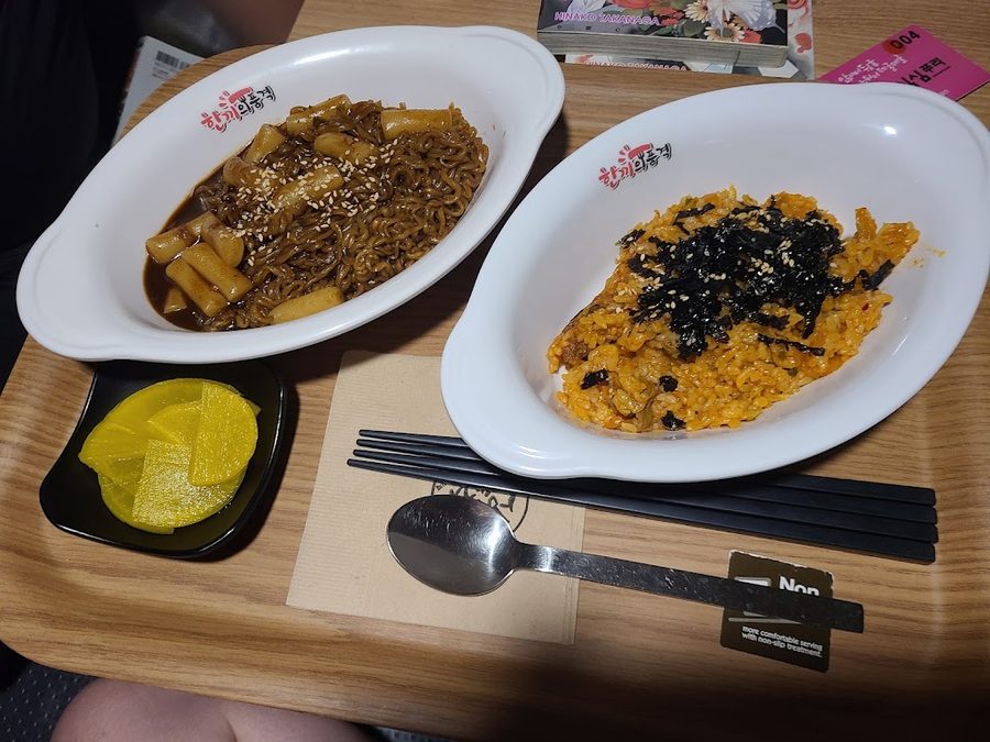 심심푸리북카페