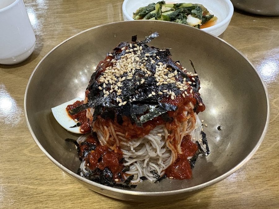 샘밭막국수
