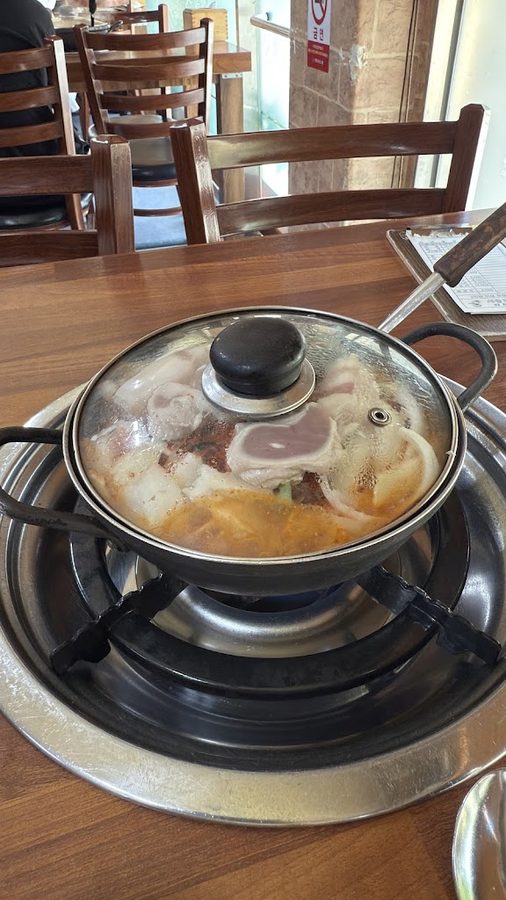 시골통돼지볶음 부산중앙점