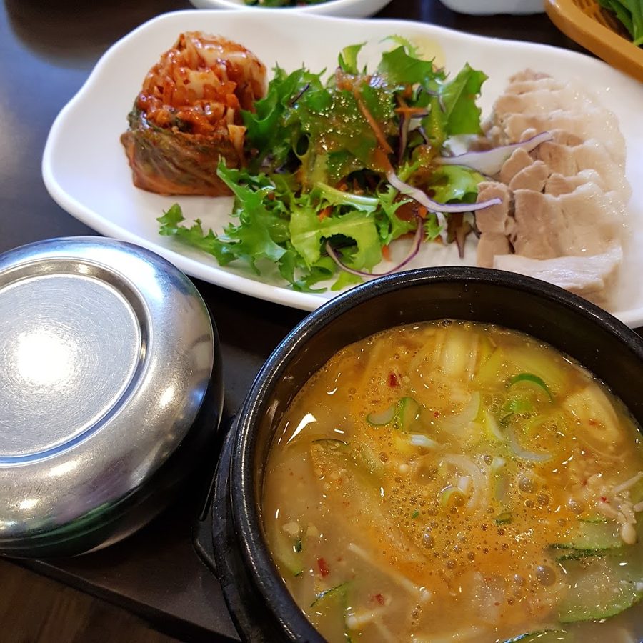 Wonhalmeoni Bossam Jokbal Busan Myeongji Branch