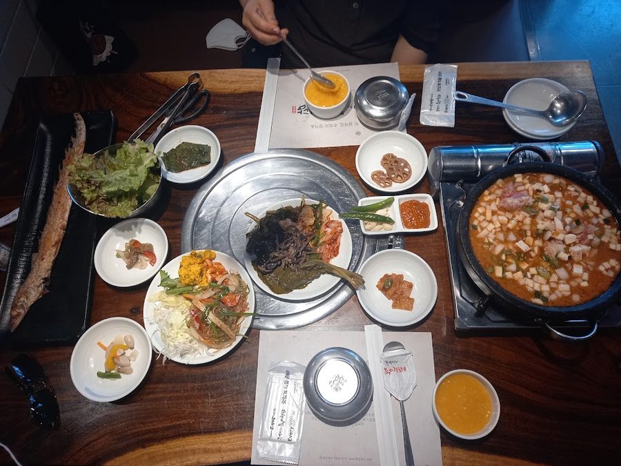 Yumyeongjinui Yukmijeongdam