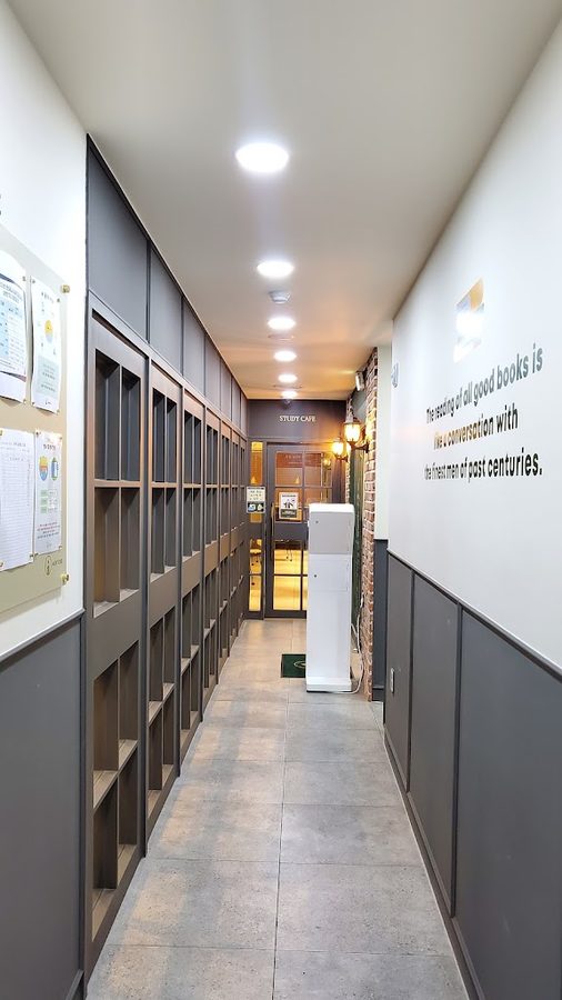 Mentors讀書咖啡廳東萊明場店