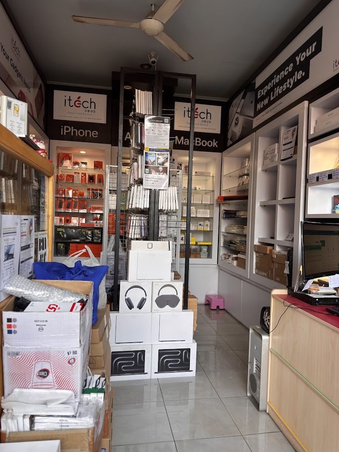 ⁠iTech Ubud - Apple Store and Repair