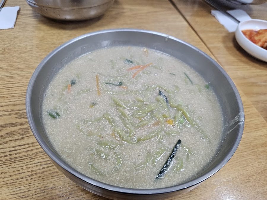 山城刀削麵