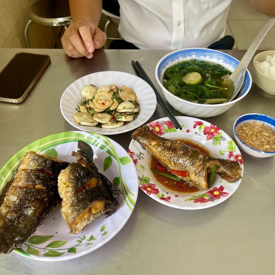 Quán cơm Đồng Nhân