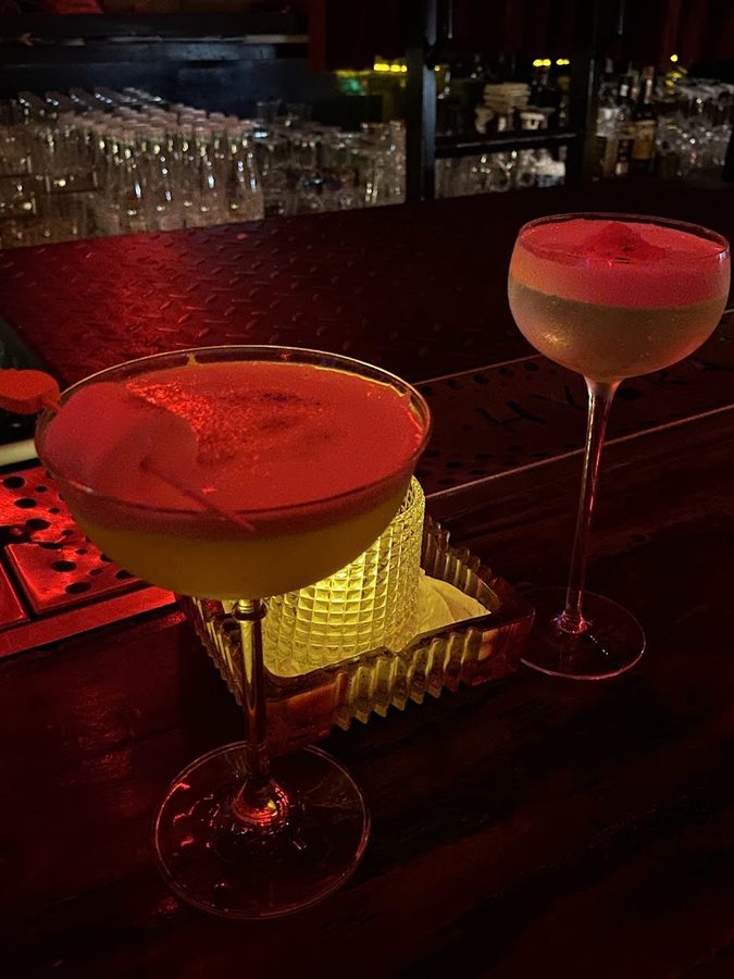 HYBRA Ultra Lounge