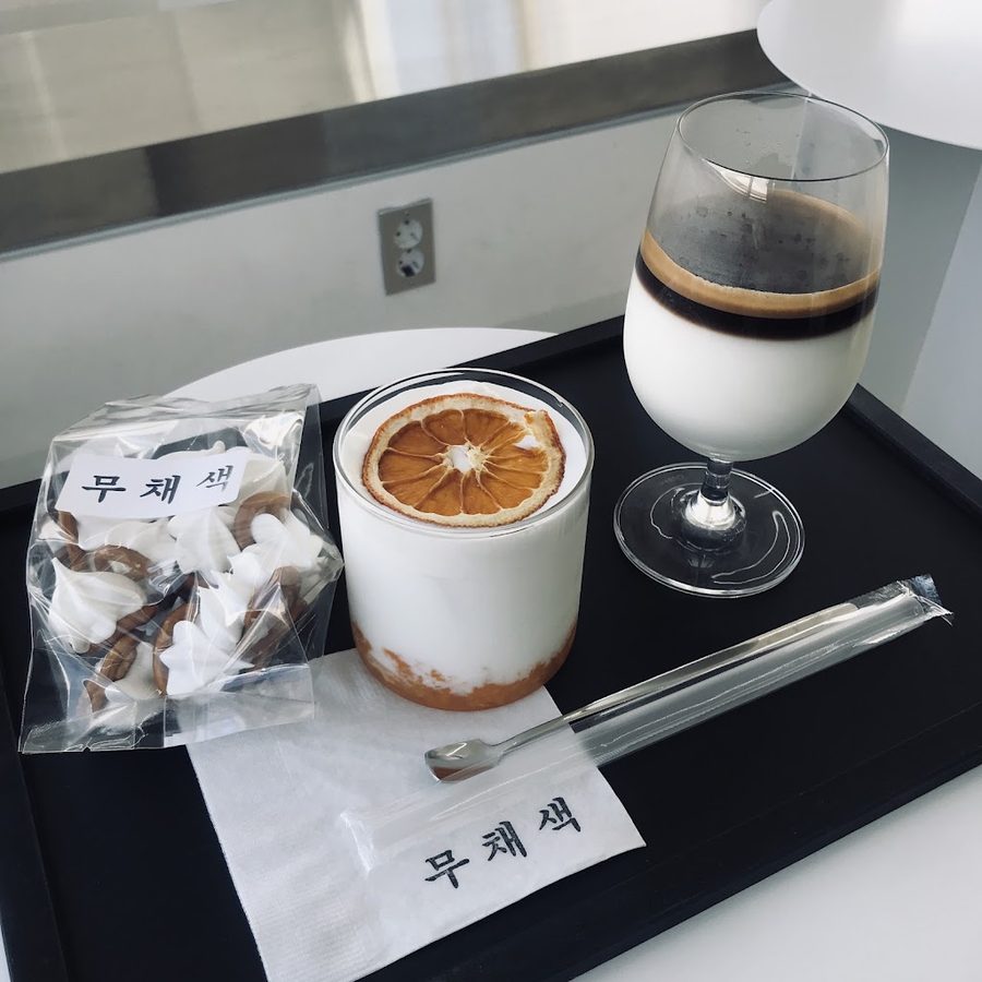 MuChaeSaek Cafe